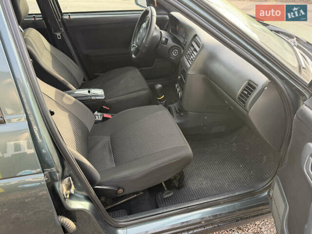 Зеленый Богдан 2110, объемом двигателя 1.6 л и пробегом 100 тыс. км за 1999 $, фото 9 на Automoto.ua