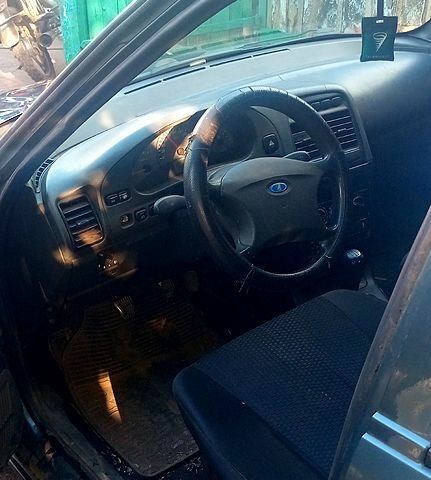 Богдан 2110 2011 у Миколаєві на Automoto.ua Зелений Богдан 2110, об'ємом двигуна 1.6 л та пробігом 167 тис. км за 2300 $, фото 4 на Automoto.ua