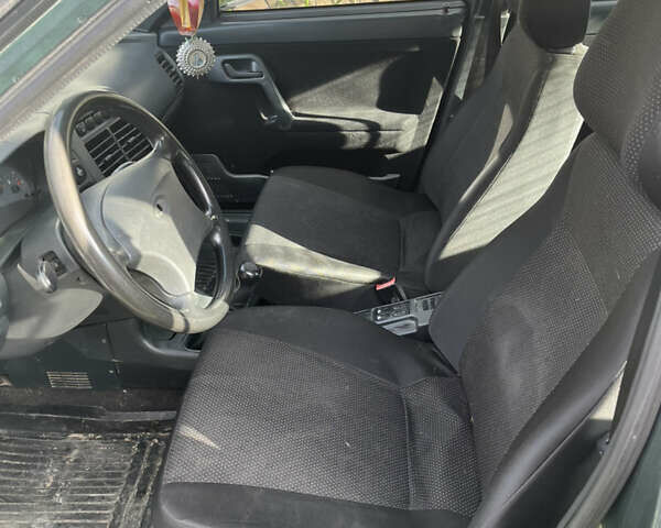 Богдан 2110 2013 в Кременце на Automoto.ua Зеленый Богдан 2110, объемом двигателя 1.6 л и пробегом 125 тыс. км за 2100 $, фото 5 на Automoto.ua