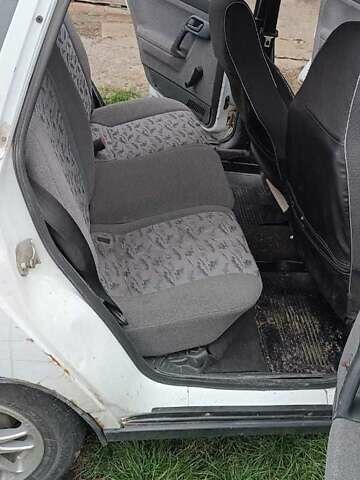 Белый Богдан 2111, объемом двигателя 1.6 л и пробегом 190 тыс. км за 1500 $, фото 7 на Automoto.ua