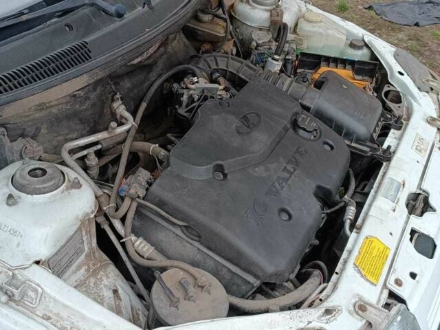 Белый Богдан 2111, объемом двигателя 1.6 л и пробегом 190 тыс. км за 1500 $, фото 13 на Automoto.ua