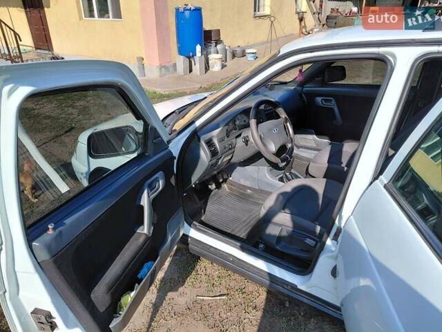 Белый Богдан 2111, объемом двигателя 1.6 л и пробегом 117 тыс. км за 3000 $, фото 12 на Automoto.ua