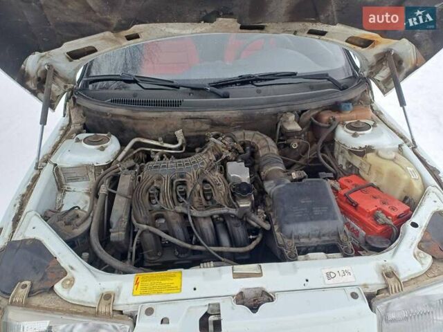 Белый Богдан 2111, объемом двигателя 1.6 л и пробегом 241 тыс. км за 2600 $, фото 4 на Automoto.ua