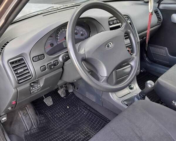 Коричневый Богдан 2111, объемом двигателя 1.6 л и пробегом 135 тыс. км за 1999 $, фото 23 на Automoto.ua