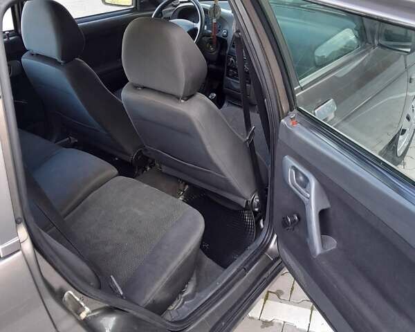 Коричневый Богдан 2111, объемом двигателя 1.6 л и пробегом 135 тыс. км за 1999 $, фото 16 на Automoto.ua