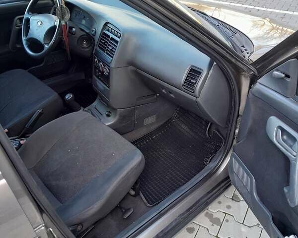 Коричневый Богдан 2111, объемом двигателя 1.6 л и пробегом 135 тыс. км за 1999 $, фото 15 на Automoto.ua