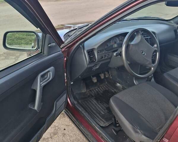 Красный Богдан 2111, объемом двигателя 1.6 л и пробегом 74 тыс. км за 3500 $, фото 5 на Automoto.ua