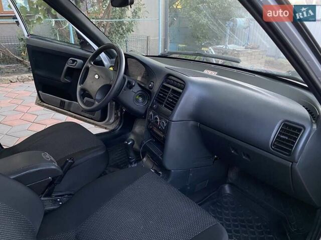 Серый Богдан 2111, объемом двигателя 1.6 л и пробегом 160 тыс. км за 2500 $, фото 7 на Automoto.ua