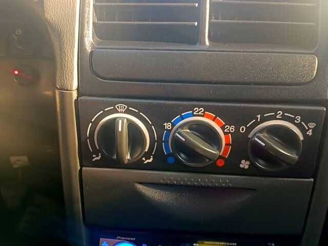 Белый Богдан 2310, объемом двигателя 1.6 л и пробегом 57 тыс. км за 3750 $, фото 8 на Automoto.ua