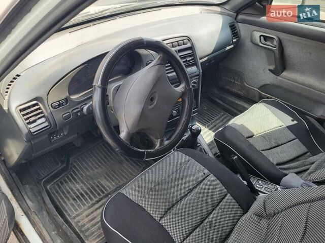 Белый Богдан 2310, объемом двигателя 1.6 л и пробегом 250 тыс. км за 2500 $, фото 4 на Automoto.ua