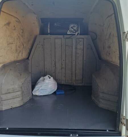 Белый Богдан 2310, объемом двигателя 1.6 л и пробегом 145 тыс. км за 2100 $, фото 6 на Automoto.ua