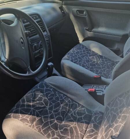 Белый Богдан 2310, объемом двигателя 1.6 л и пробегом 145 тыс. км за 2100 $, фото 4 на Automoto.ua