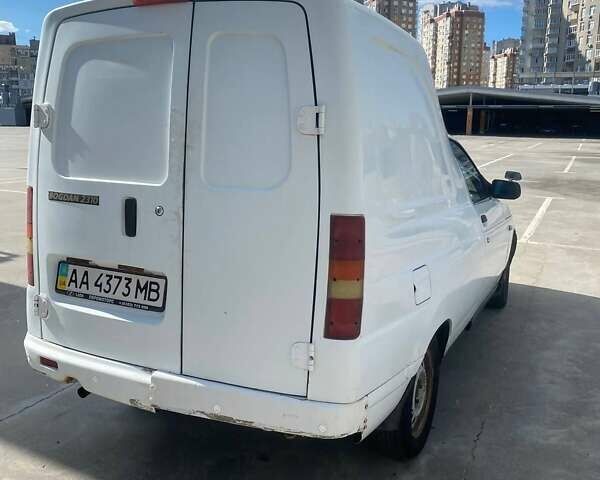 Белый Богдан 2310, объемом двигателя 1.6 л и пробегом 320 тыс. км за 1850 $, фото 1 на Automoto.ua