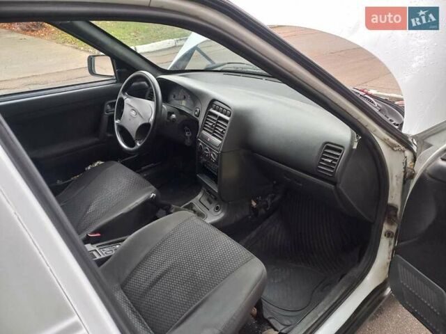 Белый Богдан 2310, объемом двигателя 1.6 л и пробегом 218 тыс. км за 1800 $, фото 11 на Automoto.ua