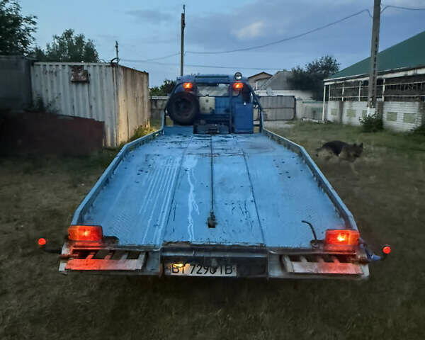 Синий Богдан 2310, объемом двигателя 4.6 л и пробегом 318 тыс. км за 8000 $, фото 4 на Automoto.ua