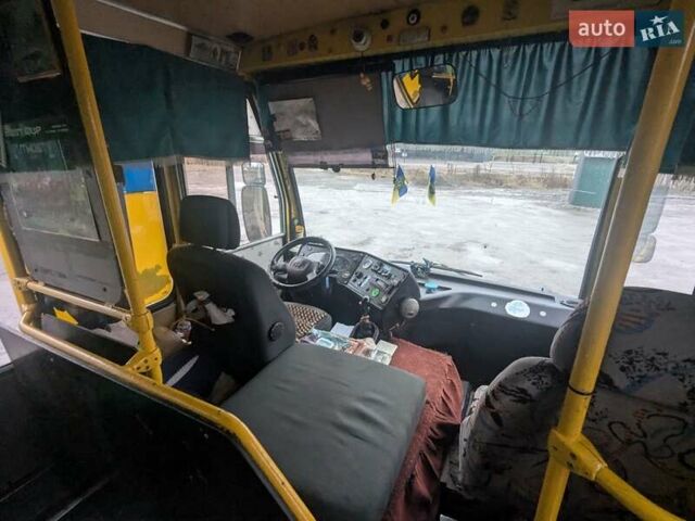 Желтый Богдан А 069, объемом двигателя 3.3 л и пробегом 350 тыс. км за 3000 $, фото 2 на Automoto.ua