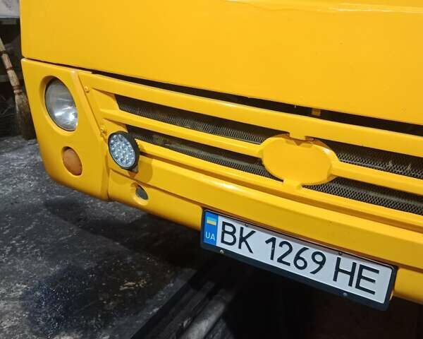 Желтый Богдан А 069, объемом двигателя 3.3 л и пробегом 200 тыс. км за 4900 $, фото 9 на Automoto.ua
