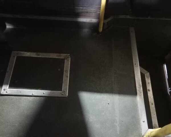 Желтый Богдан А 069, объемом двигателя 3.3 л и пробегом 200 тыс. км за 4900 $, фото 3 на Automoto.ua