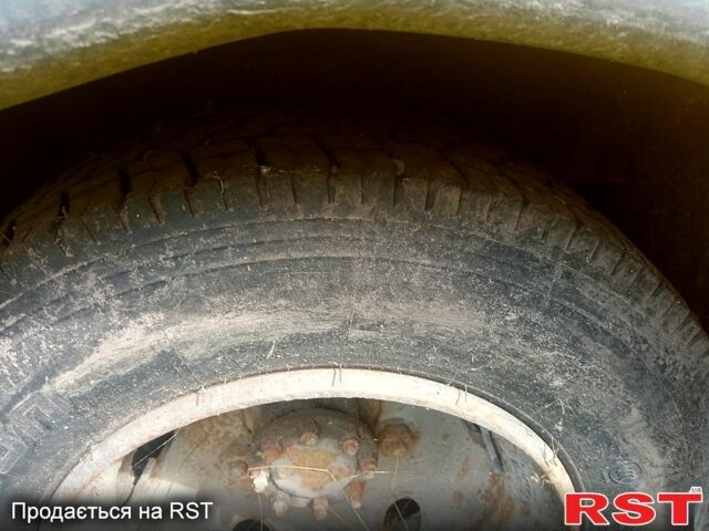 Желтый Богдан А 091, объемом двигателя 4.6 л и пробегом 238 тыс. км за 2500 $, фото 6 на Automoto.ua