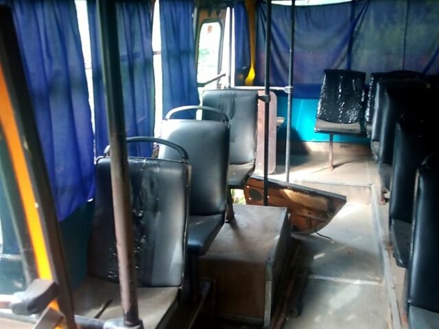 Желтый Богдан А 091, объемом двигателя 4.6 л и пробегом 238 тыс. км за 2500 $, фото 4 на Automoto.ua