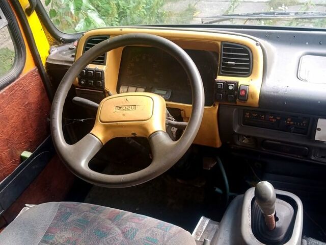 Желтый Богдан А 091, объемом двигателя 4.6 л и пробегом 238 тыс. км за 2500 $, фото 5 на Automoto.ua