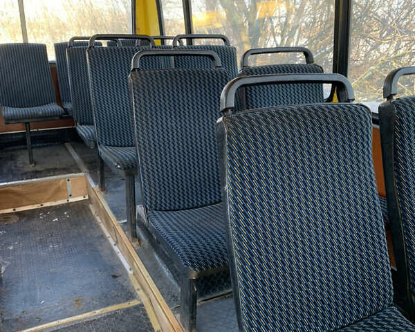 Желтый Богдан А 091, объемом двигателя 4.6 л и пробегом 250 тыс. км за 2600 $, фото 3 на Automoto.ua