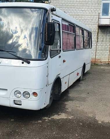 Белый Богдан А 092, объемом двигателя 4.57 л и пробегом 290 тыс. км за 5500 $, фото 1 на Automoto.ua