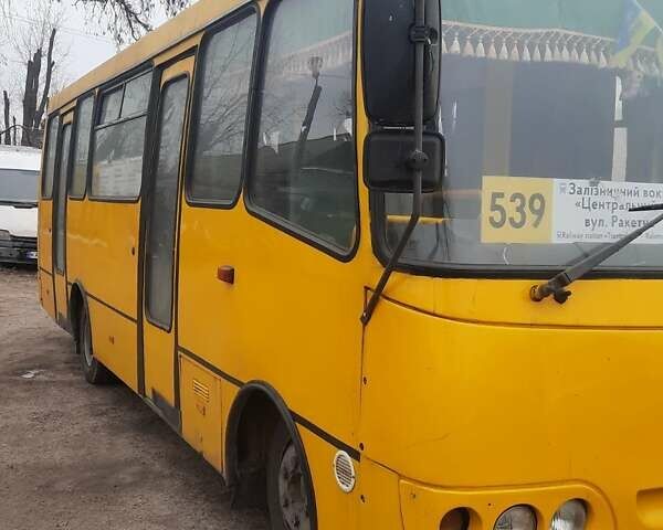 Желтый Богдан А 092, объемом двигателя 4.57 л и пробегом 3 тыс. км за 6300 $, фото 2 на Automoto.ua