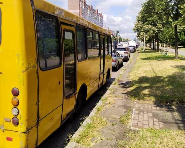 Желтый Богдан А 092, объемом двигателя 4.57 л и пробегом 400 тыс. км за 3500 $, фото 9 на Automoto.ua