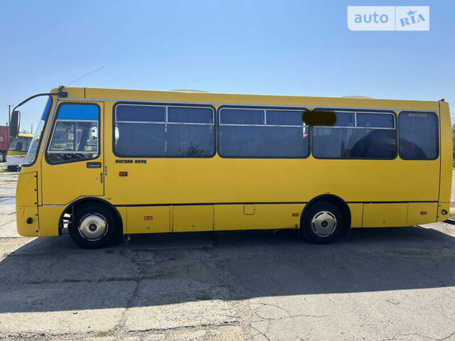 Желтый Богдан А 092, объемом двигателя 4.6 л и пробегом 2 тыс. км за 8000 $, фото 5 на Automoto.ua
