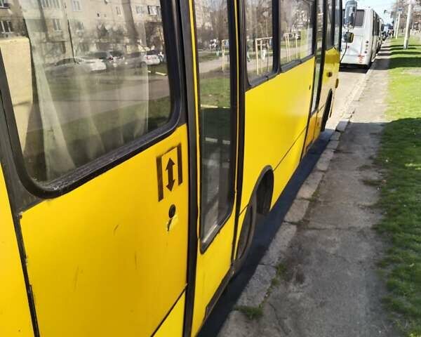 Желтый Богдан А 092, объемом двигателя 4.57 л и пробегом 400 тыс. км за 3900 $, фото 8 на Automoto.ua