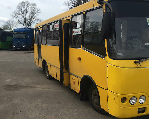 Желтый Богдан А 092, объемом двигателя 4.57 л и пробегом 295 тыс. км за 2500 $, фото 1 на Automoto.ua