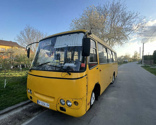 Желтый Богдан А 092, объемом двигателя 4.57 л и пробегом 5 тыс. км за 3700 $, фото 2 на Automoto.ua