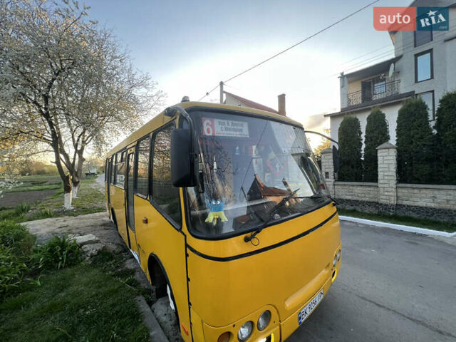 Желтый Богдан А 092, объемом двигателя 4.57 л и пробегом 5 тыс. км за 3700 $, фото 1 на Automoto.ua