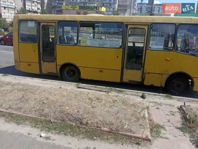 Желтый Богдан А 092, объемом двигателя 4.57 л и пробегом 800 тыс. км за 3200 $, фото 2 на Automoto.ua