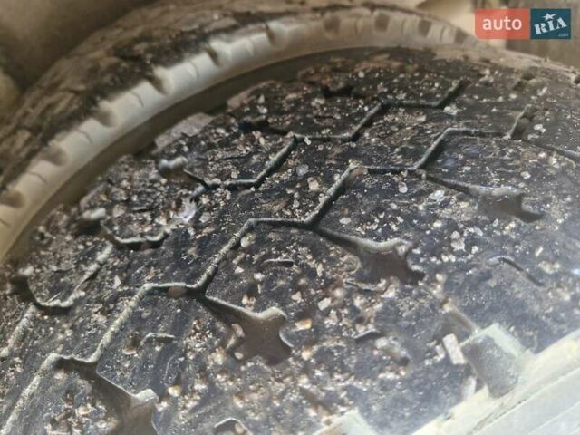 Желтый Богдан А 092, объемом двигателя 4.57 л и пробегом 350 тыс. км за 5500 $, фото 4 на Automoto.ua