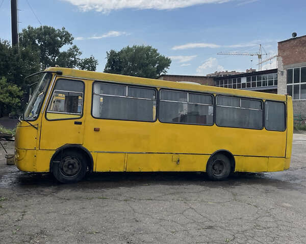 Желтый Богдан А 092, объемом двигателя 4.57 л и пробегом 499 тыс. км за 2000 $, фото 2 на Automoto.ua