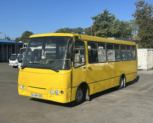 Желтый Богдан А 092, объемом двигателя 4.57 л и пробегом 300 тыс. км за 8500 $, фото 1 на Automoto.ua