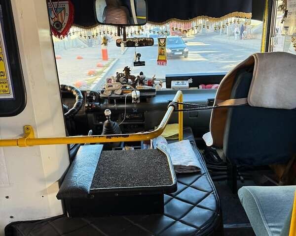 Желтый Богдан А 092, объемом двигателя 4.57 л и пробегом 800 тыс. км за 5000 $, фото 4 на Automoto.ua