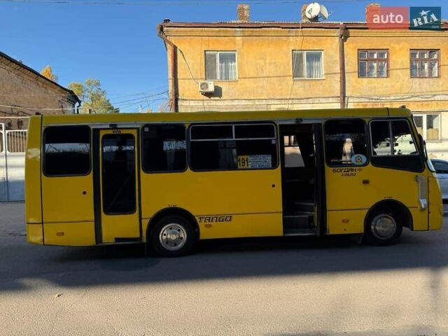 Желтый Богдан А 092, объемом двигателя 4.57 л и пробегом 800 тыс. км за 5000 $, фото 3 на Automoto.ua