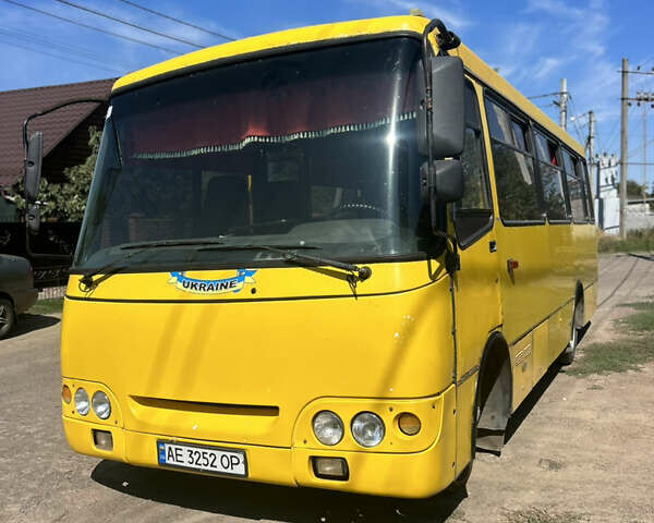 Желтый Богдан А 092, объемом двигателя 4.57 л и пробегом 470 тыс. км за 6000 $, фото 3 на Automoto.ua