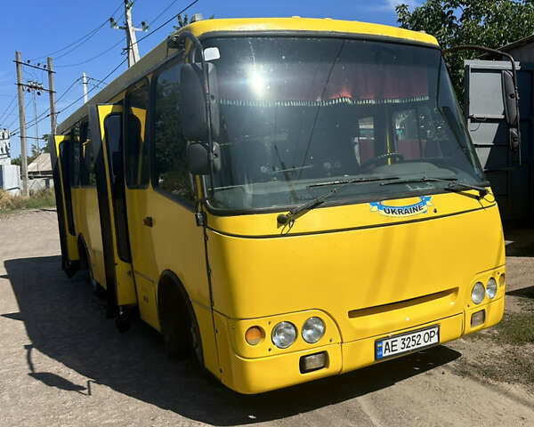 Желтый Богдан А 092, объемом двигателя 4.57 л и пробегом 470 тыс. км за 6000 $, фото 2 на Automoto.ua