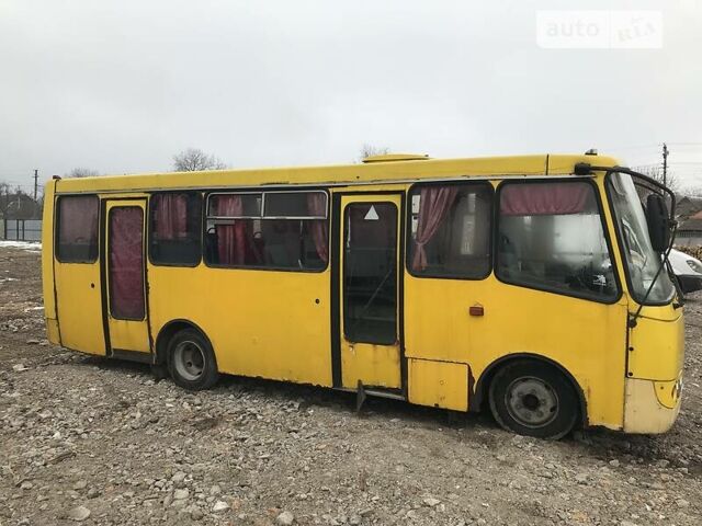 Желтый Богдан А 09201 (Е-1), объемом двигателя 4.6 л и пробегом 613 тыс. км за 3300 $, фото 1 на Automoto.ua