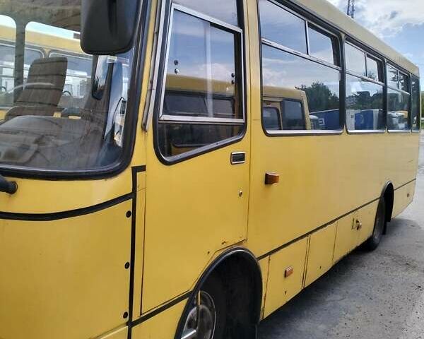 Желтый Богдан А-09202, объемом двигателя 4.6 л и пробегом 500 тыс. км за 7000 $, фото 2 на Automoto.ua