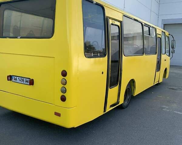 Желтый Богдан А-09302, объемом двигателя 4.6 л и пробегом 800 тыс. км за 9700 $, фото 2 на Automoto.ua