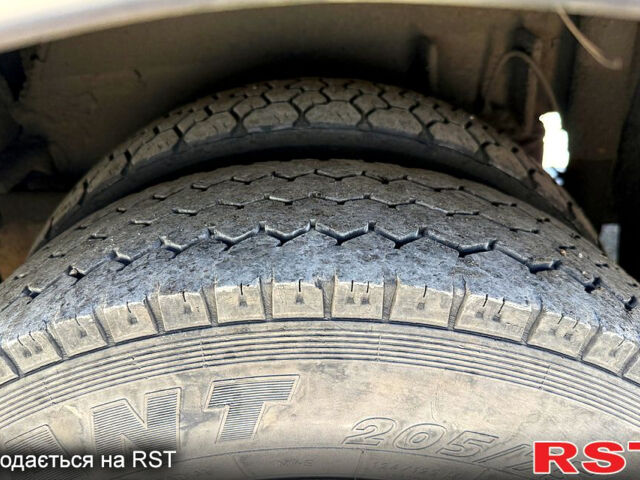 Богдан А092, объемом двигателя 4.6 л и пробегом 0 тыс. км за 3200 $, фото 11 на Automoto.ua