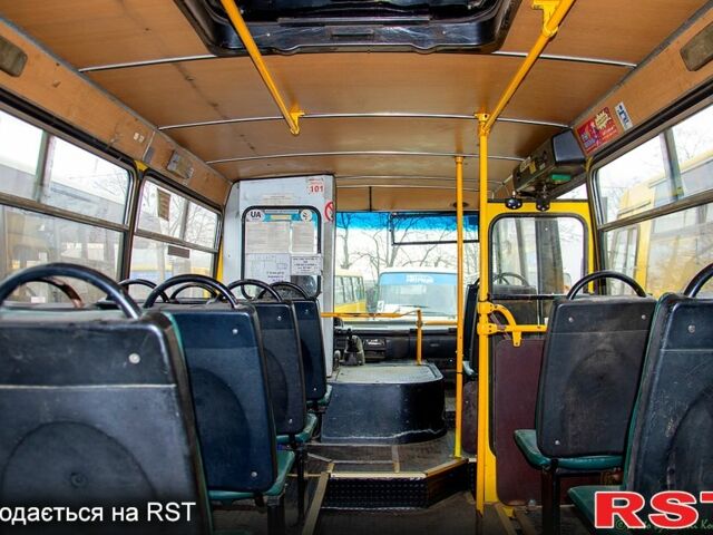 Желтый Богдан А092, объемом двигателя 4.6 л и пробегом 550 тыс. км за 10000 $, фото 4 на Automoto.ua