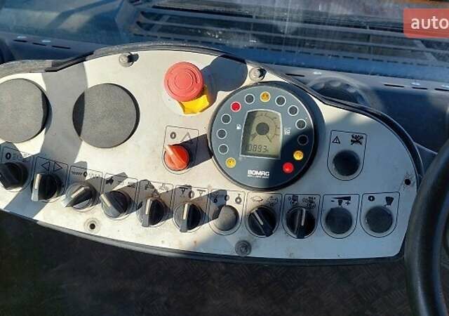 Бомаг BW 203 AD-4 2007 в Белой Церкве на Automoto.ua Желтый Бомаг BW 203 AD-4, объемом двигателя 4 л и пробегом 10 тыс. км за 26252 $, фото 9 на Automoto.ua