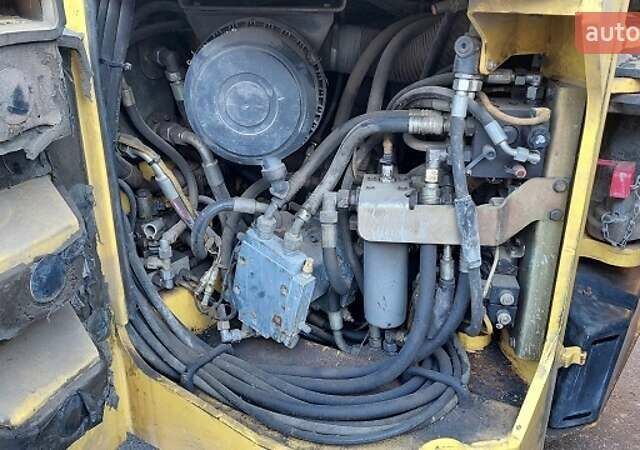 Бомаг BW 203 AD-4 2007 в Белой Церкве на Automoto.ua Желтый Бомаг BW 203 AD-4, объемом двигателя 4 л и пробегом 10 тыс. км за 26252 $, фото 6 на Automoto.ua