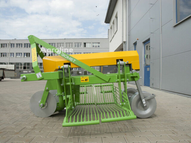 Зеленый Бомет Другая, объемом двигателя 0 л и пробегом 0 тыс. км за 1395 $, фото 6 на Automoto.ua